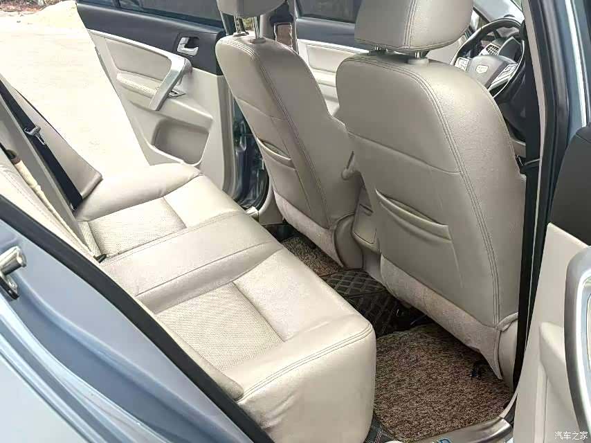 Geely Emgrand, 2015 7