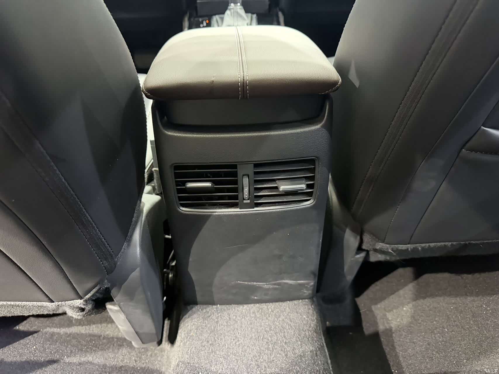 Mazda CX-30, 2023 15