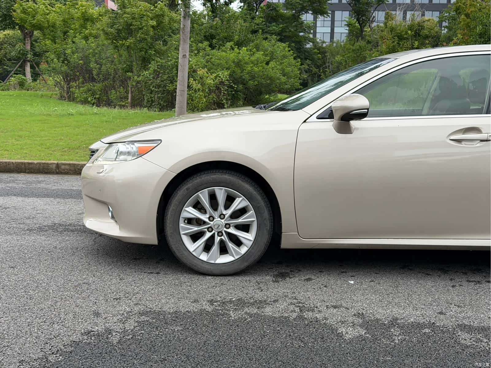 Lexus ES, 2015 7