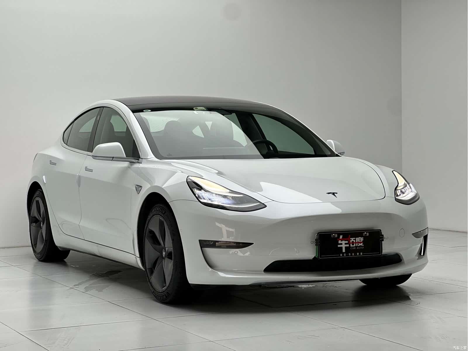 Tesla Model 3, 2019 3