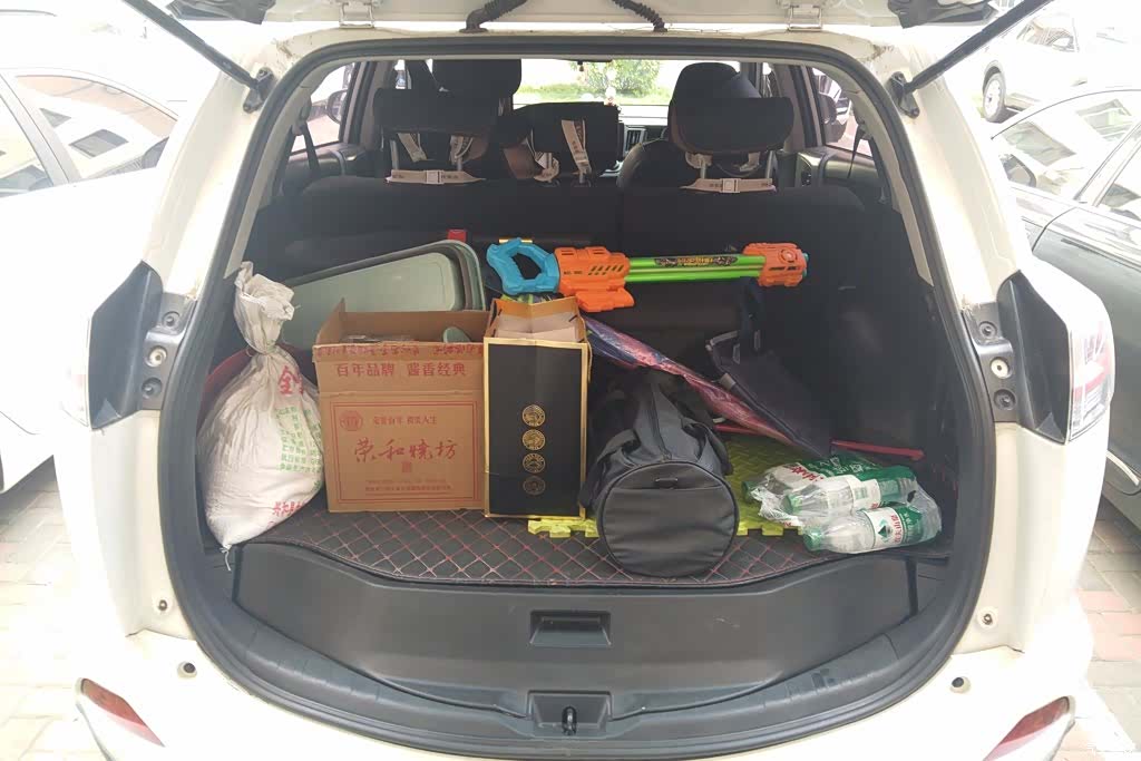 Toyota RAV4, 2018 4