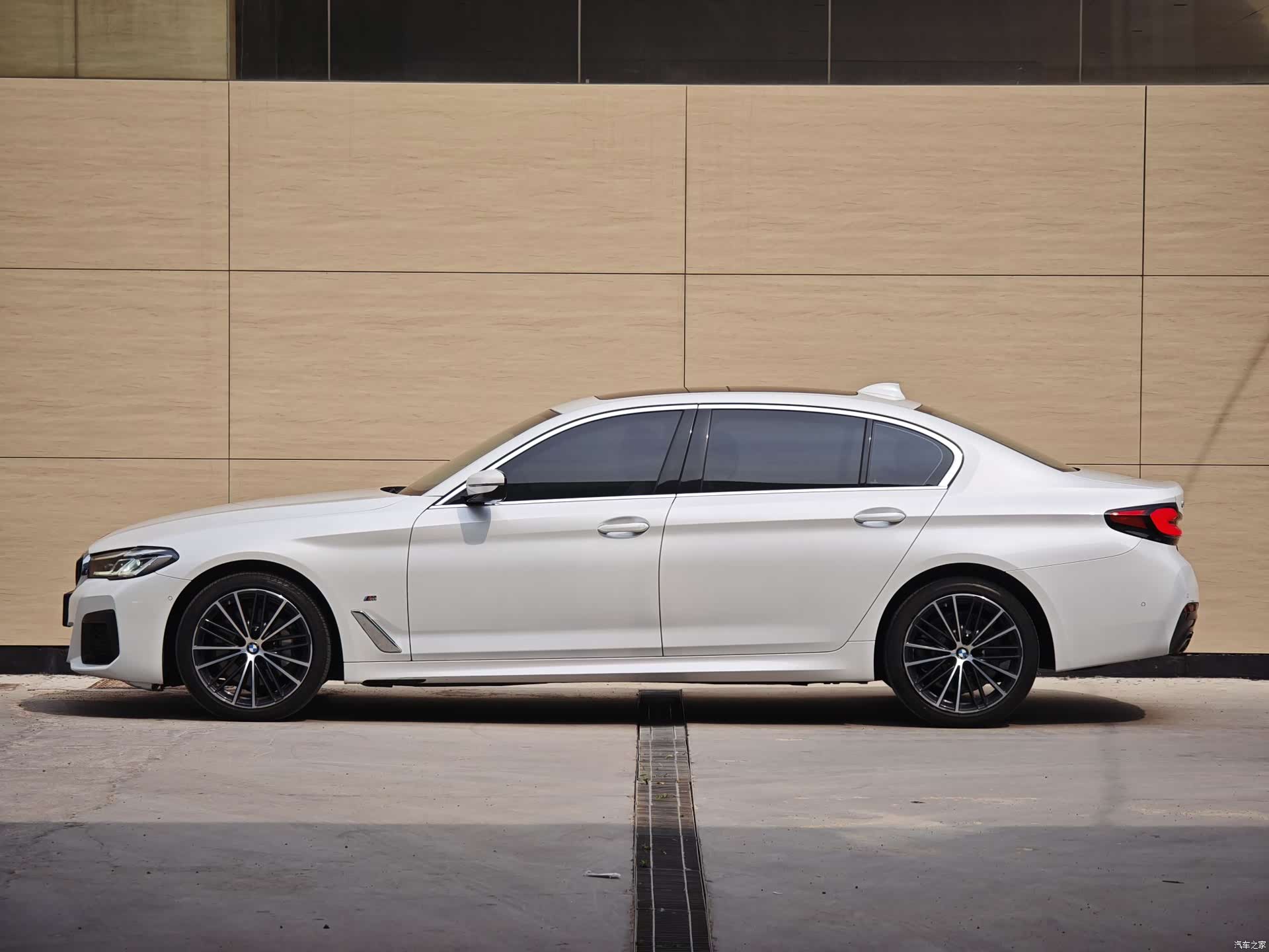 BMW 5 Series, 2022 3