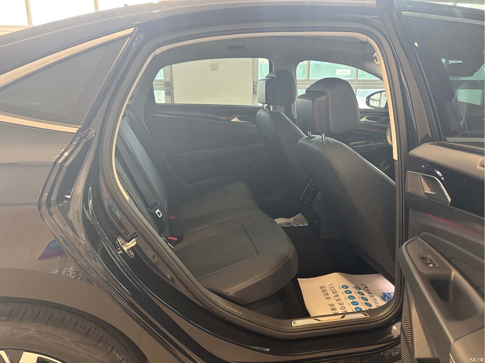 Volkswagen Passat, 2025 9