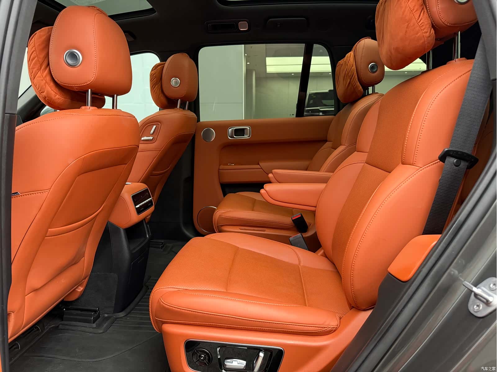Li Auto L8, 2023 все фото