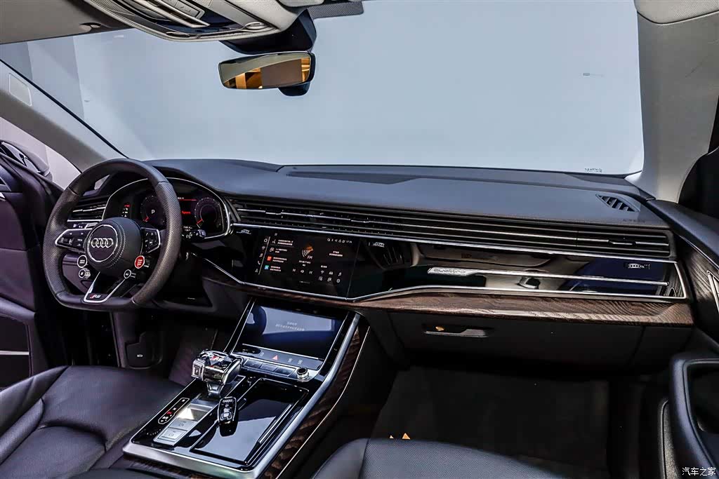 Audi Q8, 2023 36