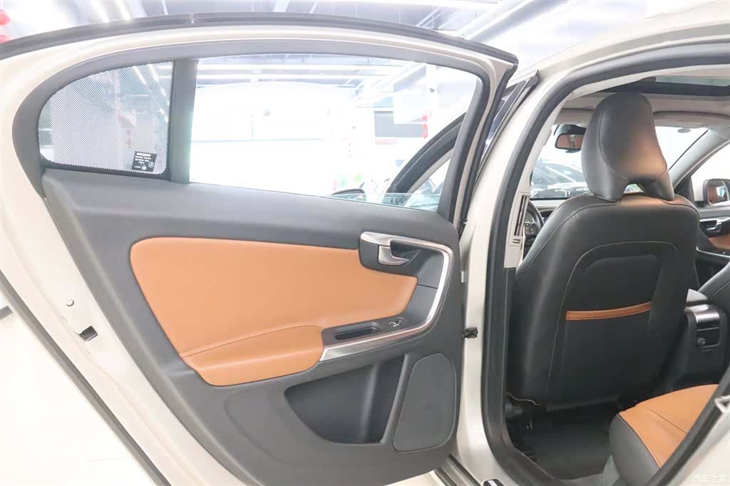 Volvo S60, 2017 13
