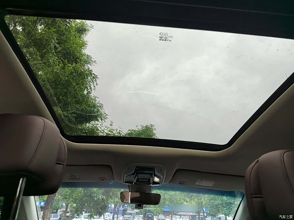 Geely Jiaji, 2022 14