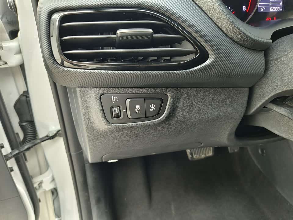 Hyundai Yuedong