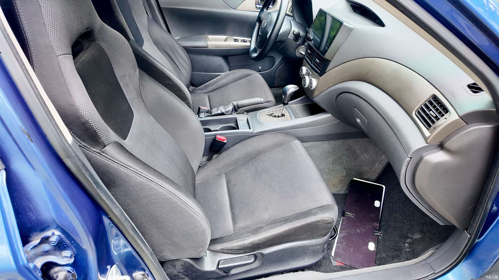 Subaru 2.0R, 2009 30