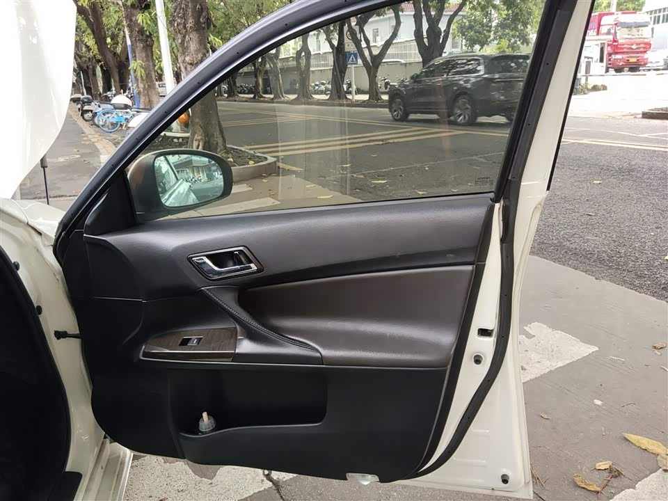 Toyota Reiz Toyota Reiz
