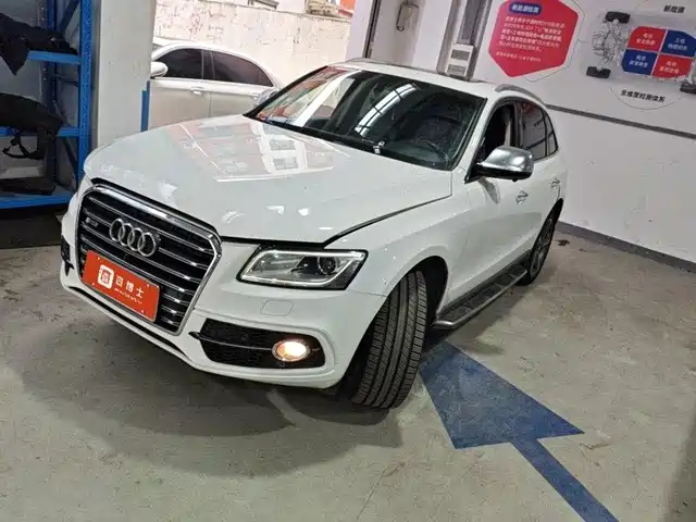 Audi Q5 2018 — купить из Китая под заказ