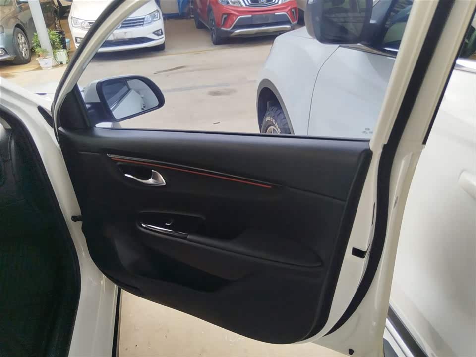 Kia KX CROSS