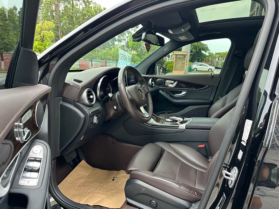 Mercedes-Benz GLC Mercedes-Benz GLC