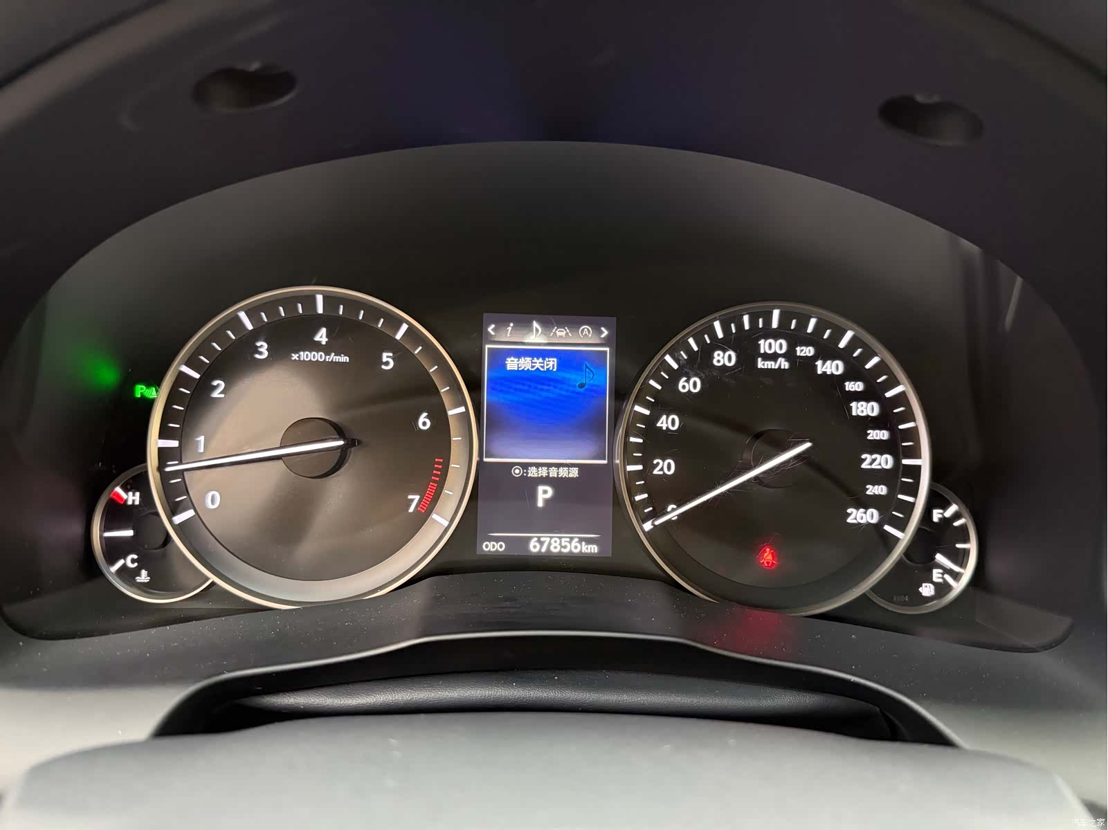 Lexus ES, 2015 14