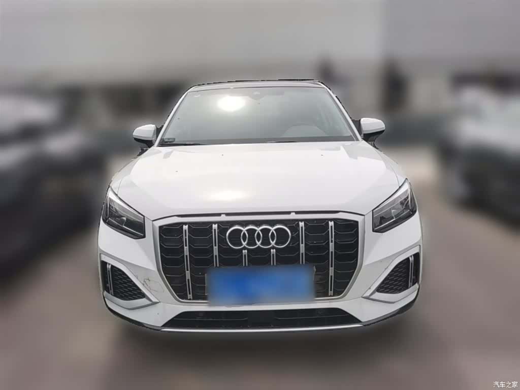 Audi Q2L, 2024 все фото
