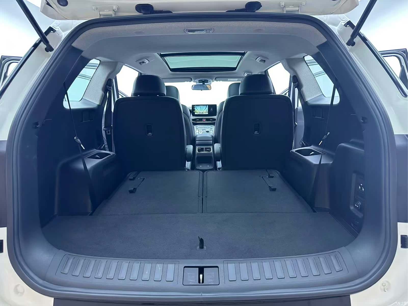 Hyundai Santa Fe, 2023 28