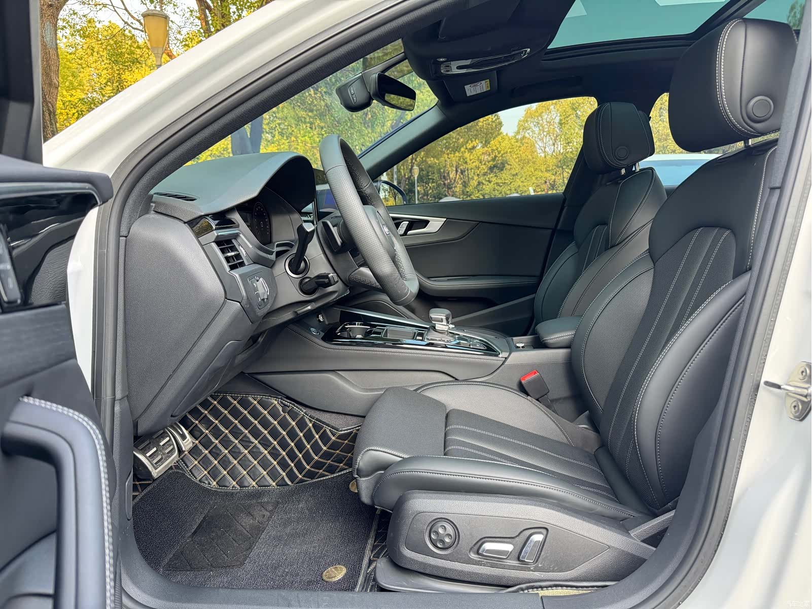 Audi A4L, 2024 все фото