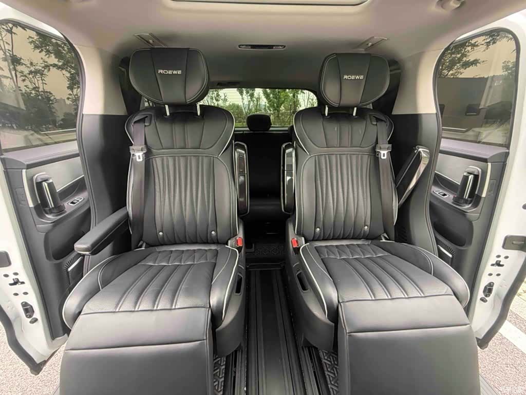 Roewe iMAX8, 2021 16