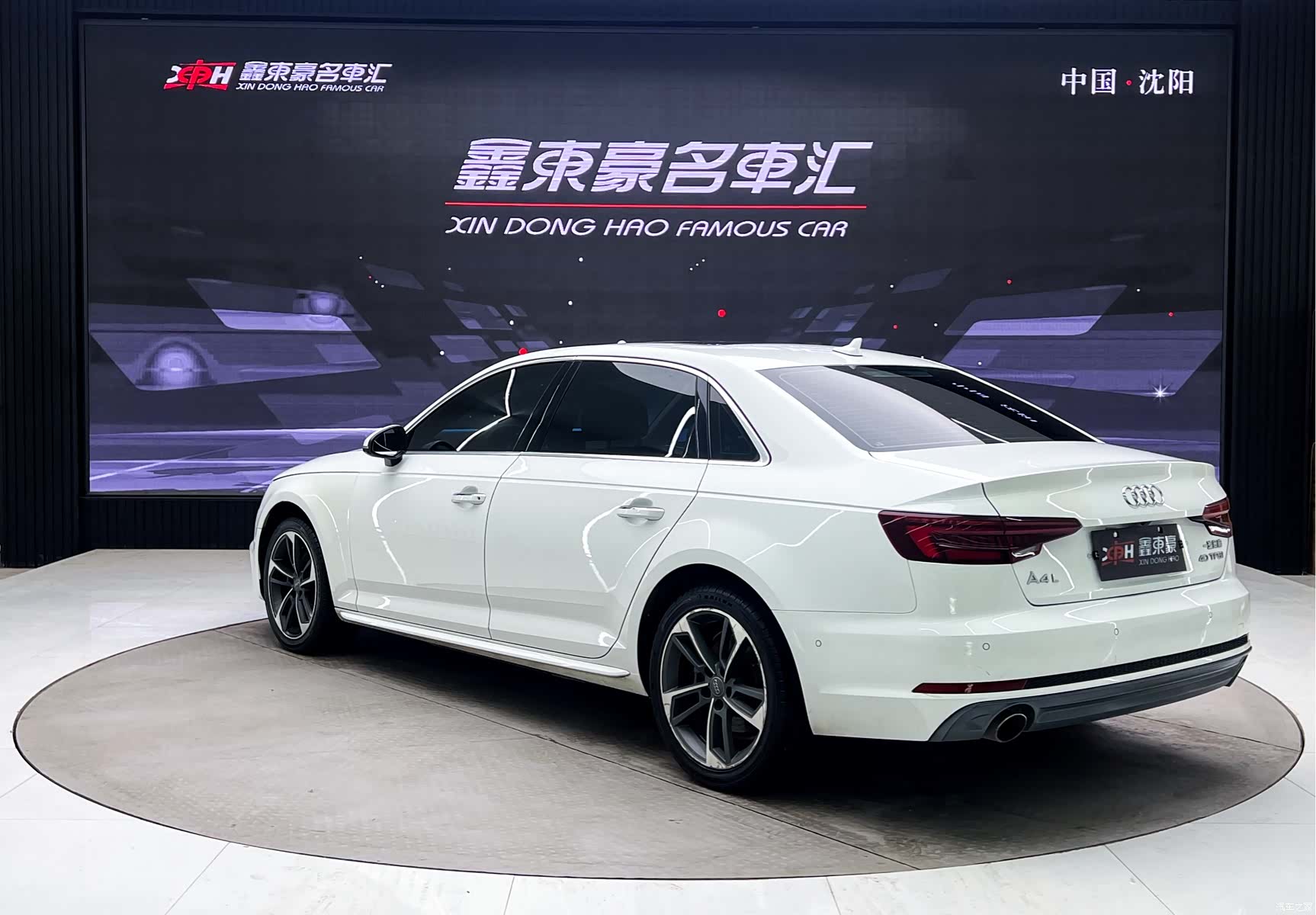 Audi A4L, 2019 8