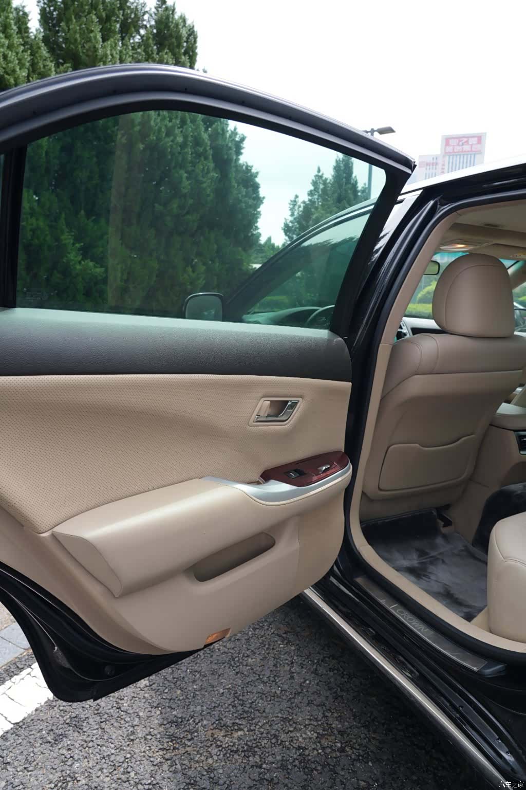 Toyota Crown, 2010 9