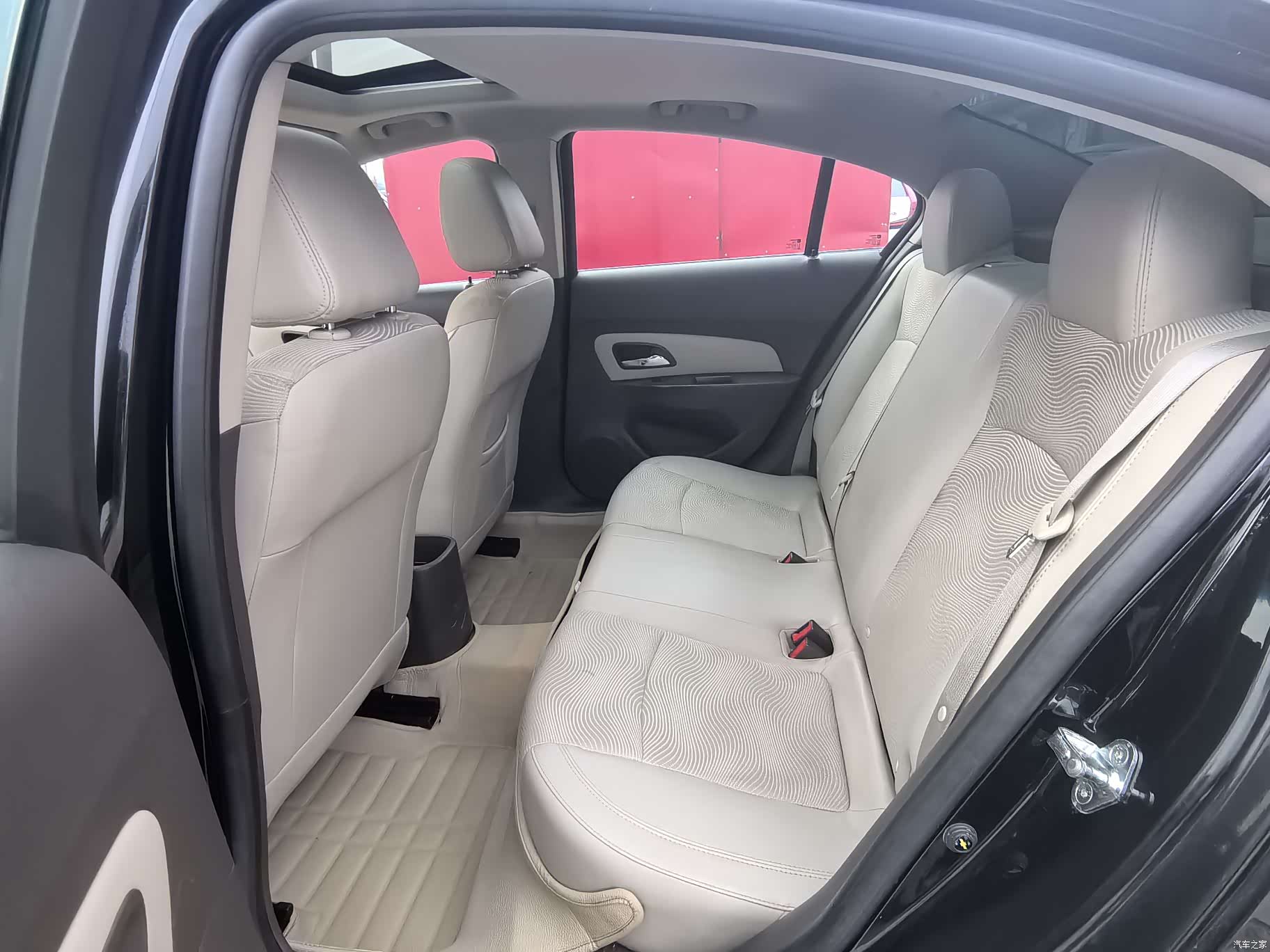 Chevrolet SE, 2015 10