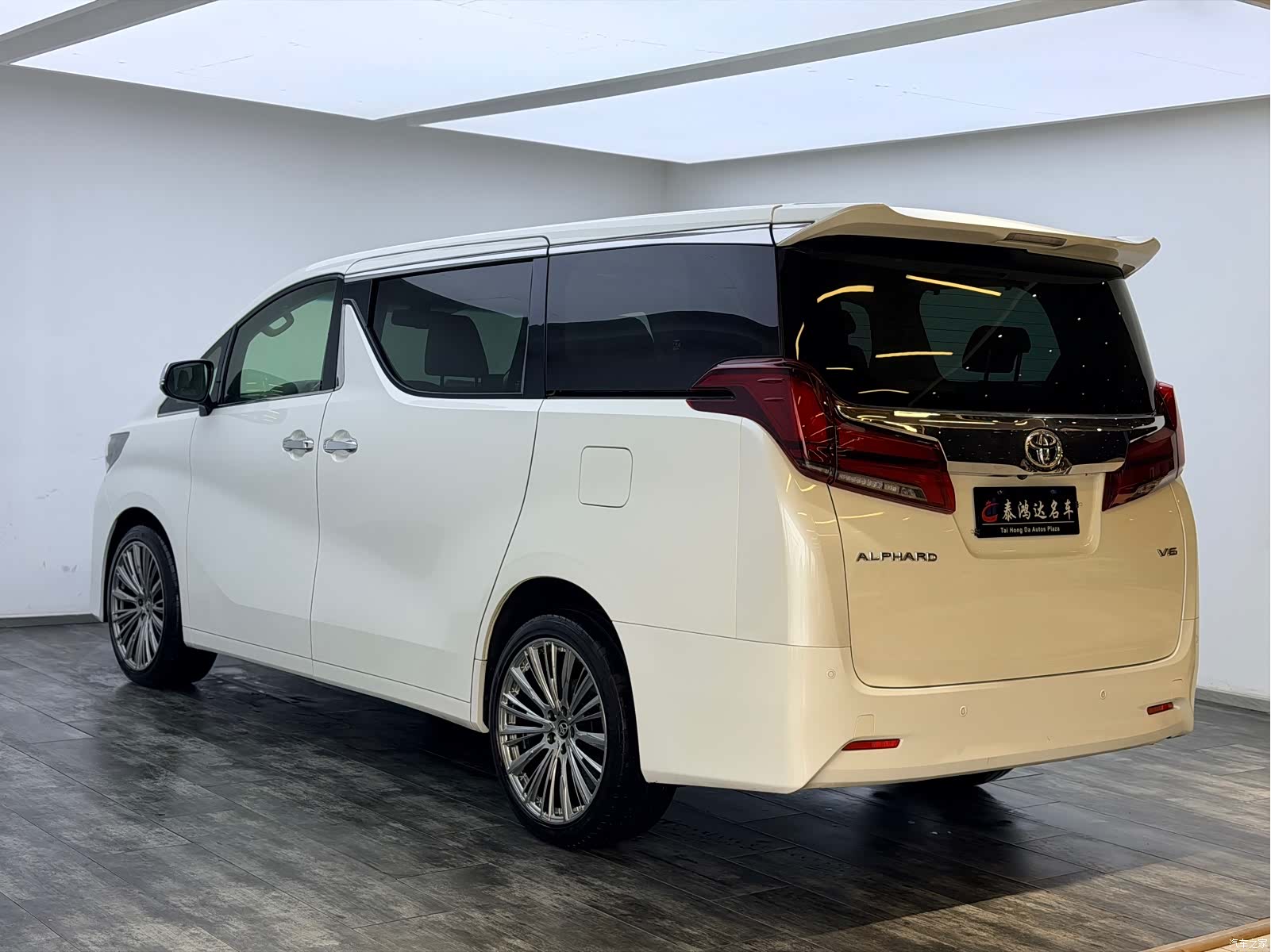 Toyota Alphard, 2018 6