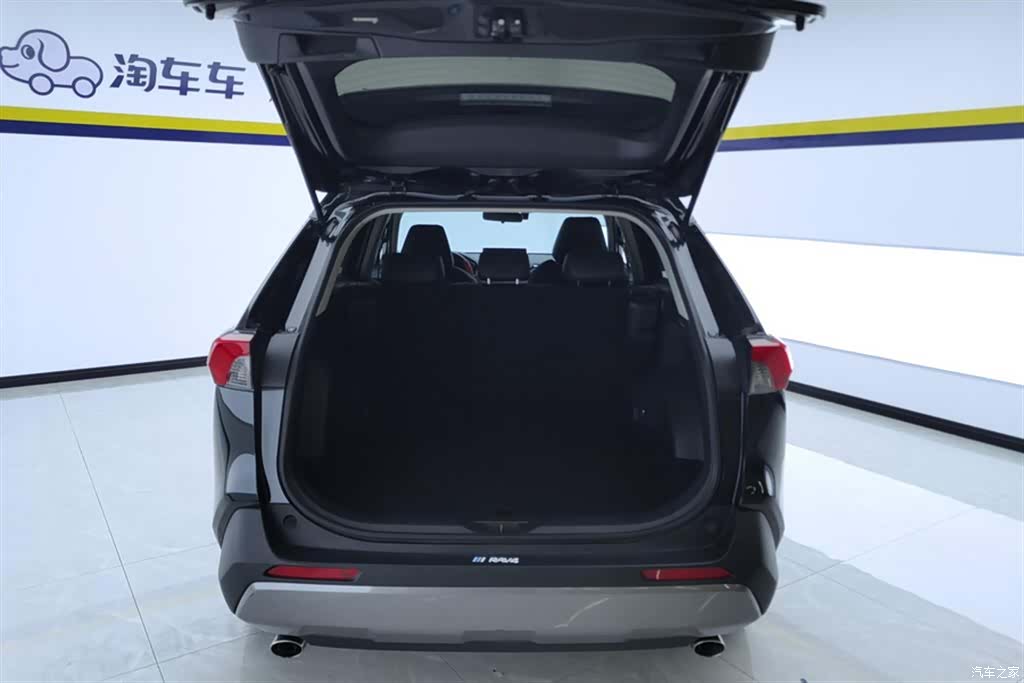 Toyota RAV4, 2023 4