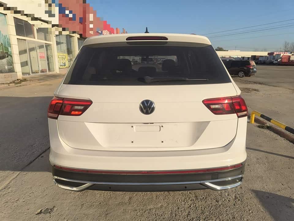 Volkswagen Tiguan L