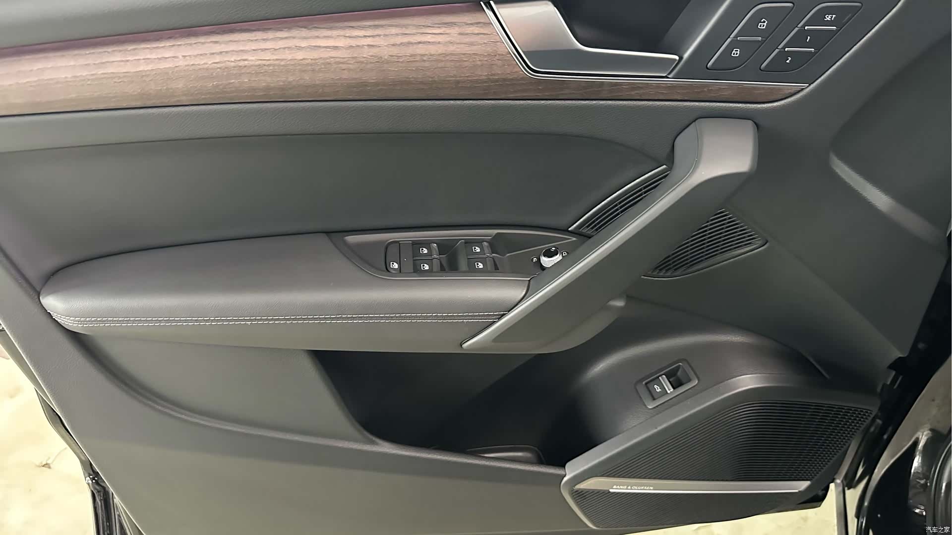 Audi Q5L, 2021 10