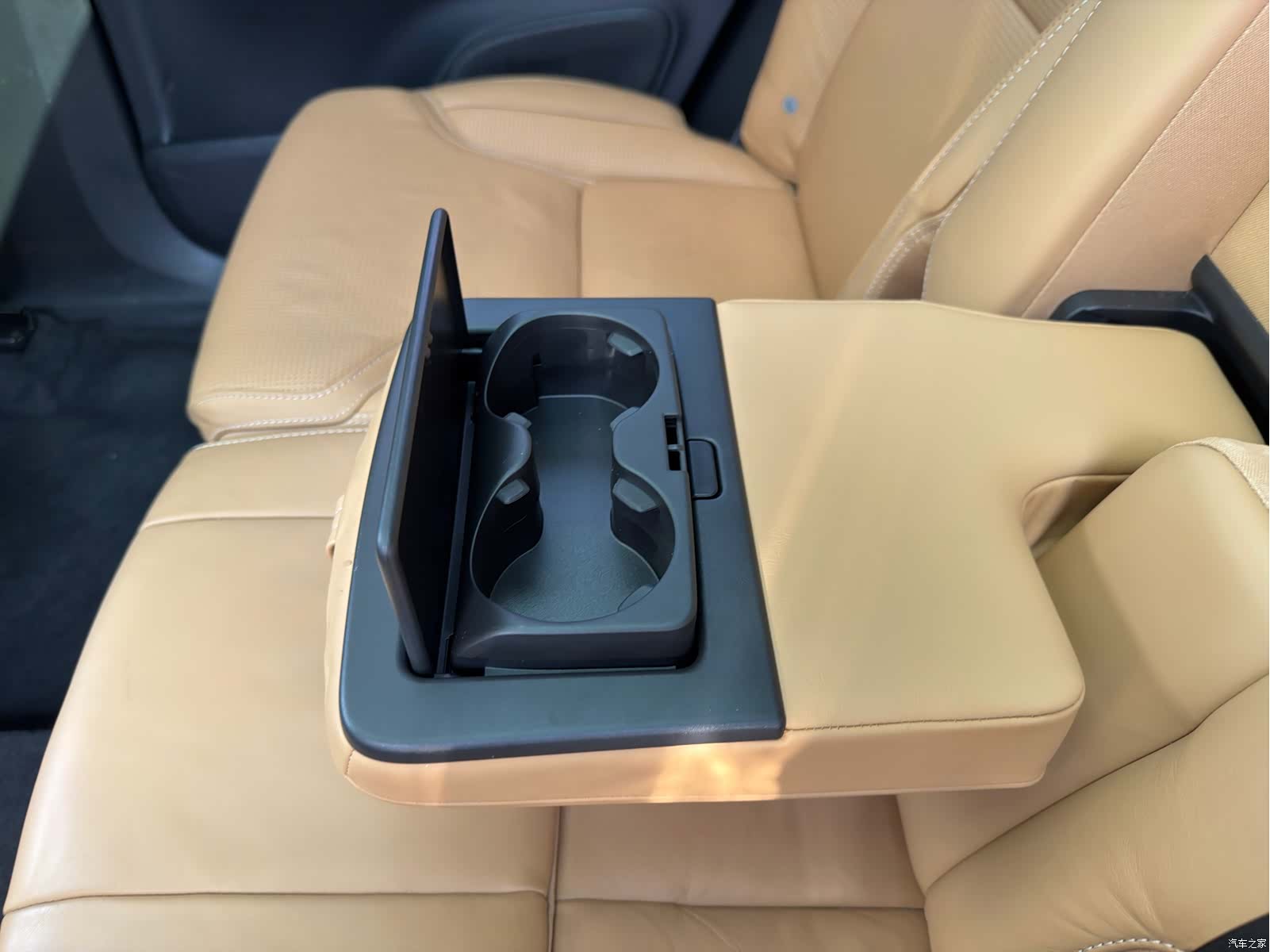 Volvo XC90, 2016 25