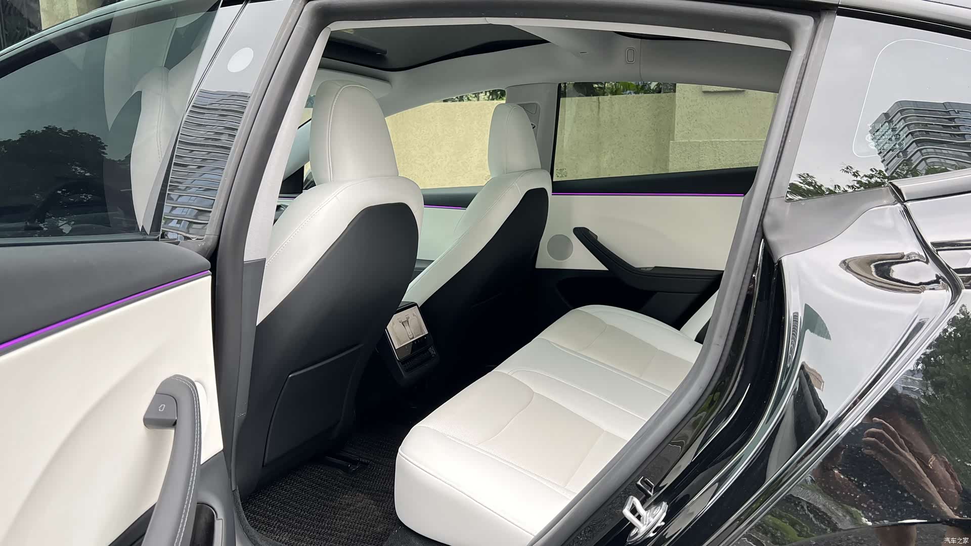 Tesla Model 3, 2026 11