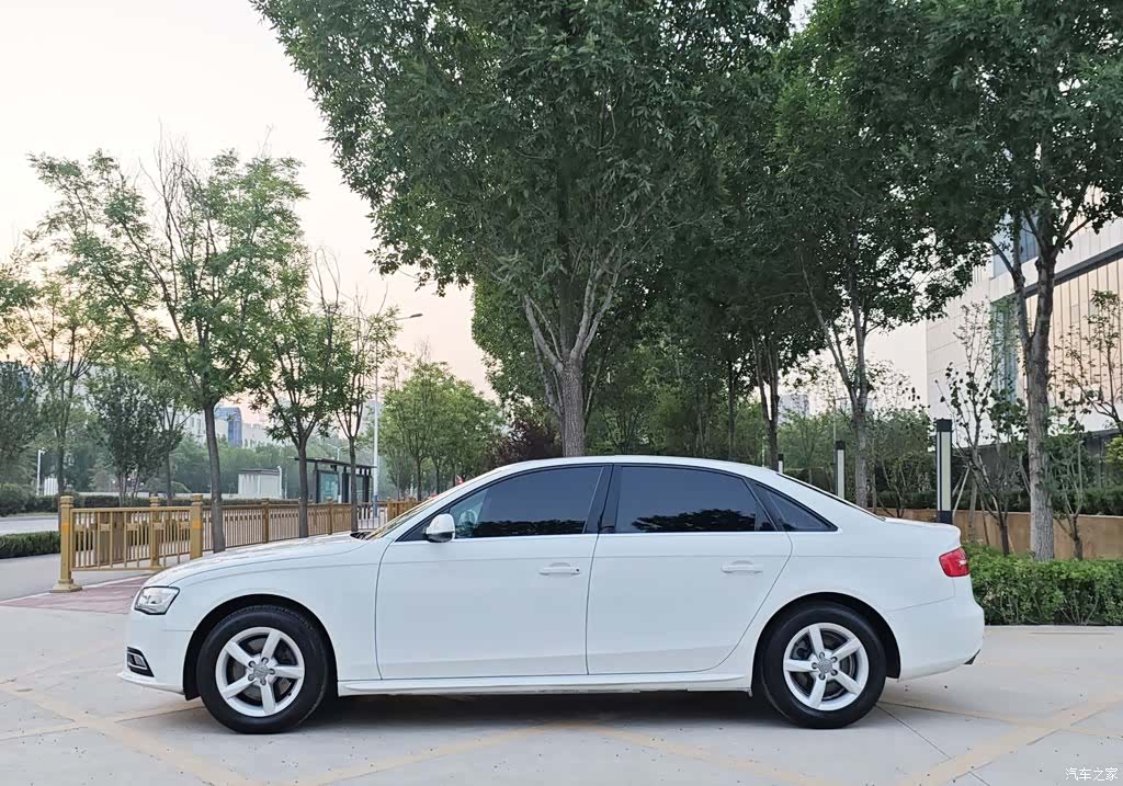 Audi A4L, 2013 3