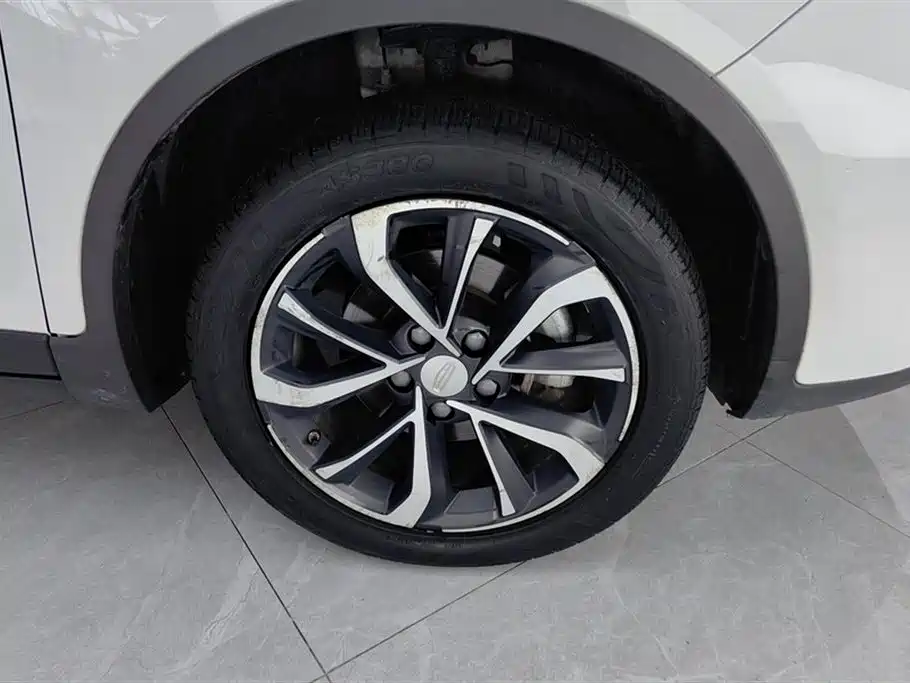 Geely Emgrand GS