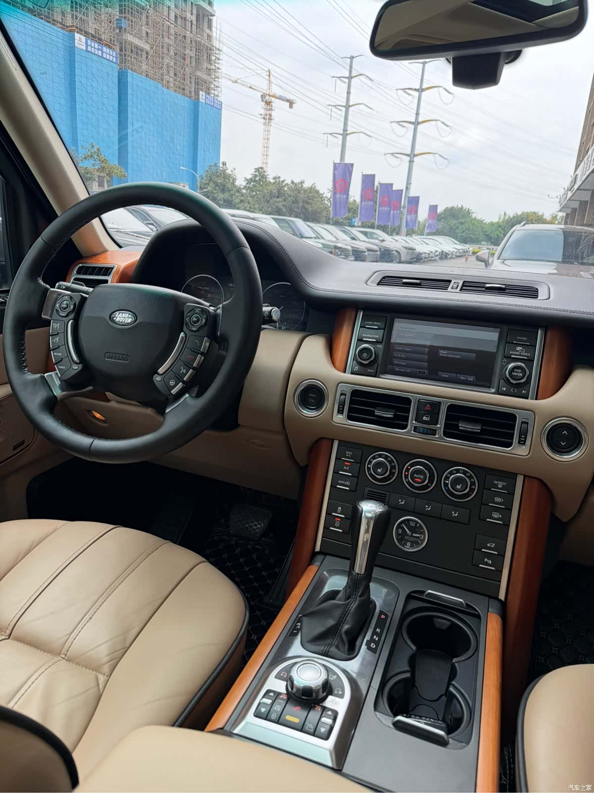 Land Rover Range Rover, 2011 10