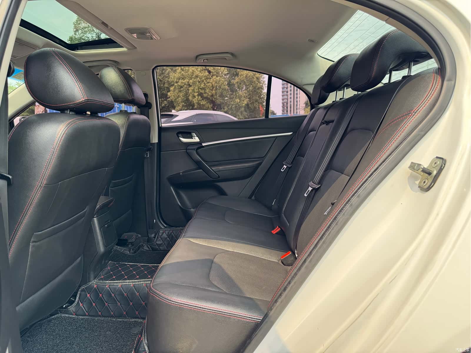 Geely Emgrand, 2015 7