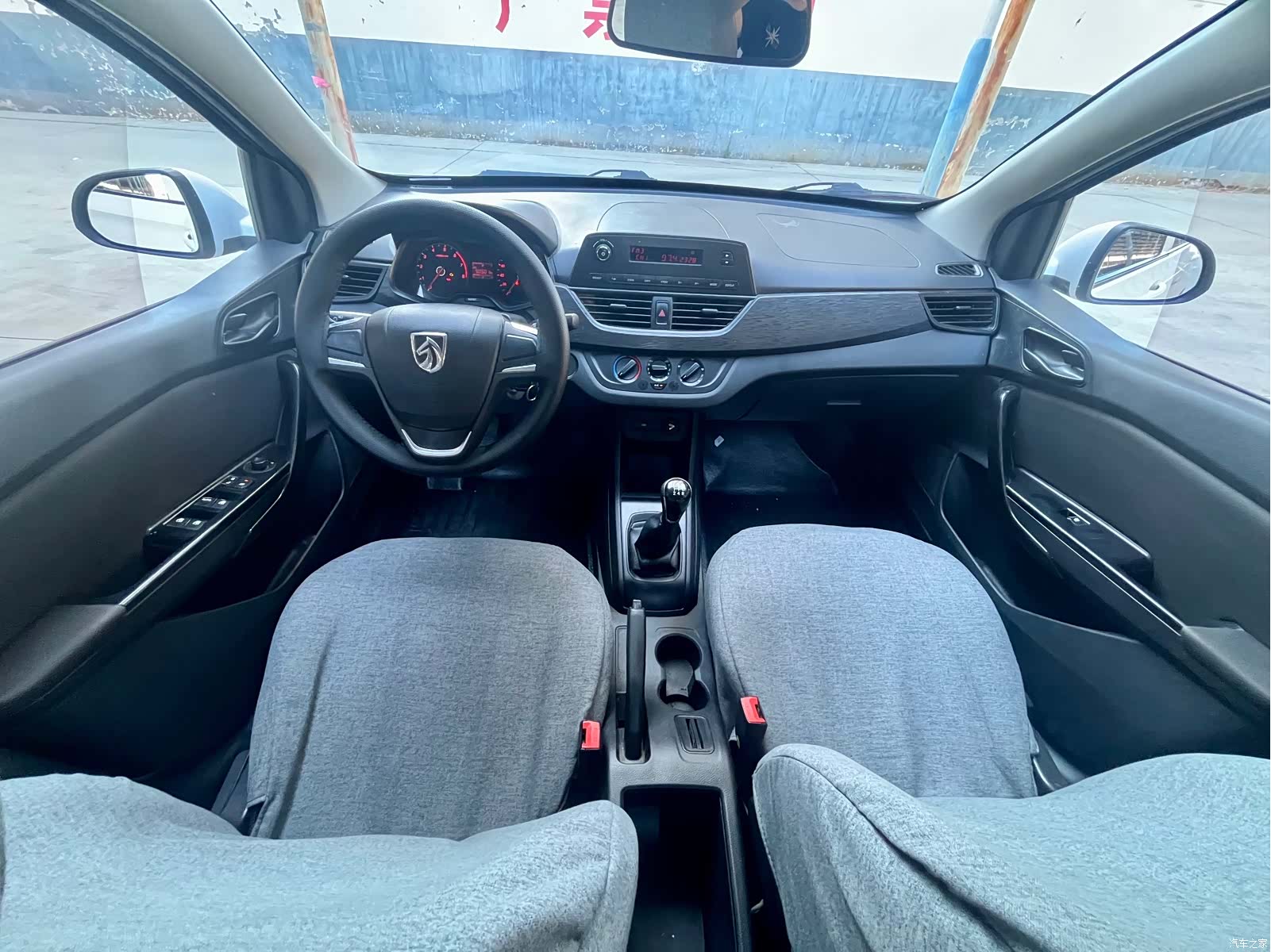Wuling 310, 2021 9