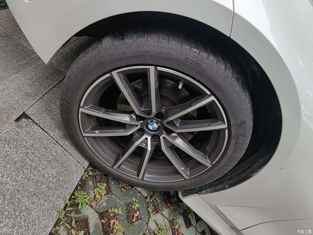 BMW 3 Series, 2024 25