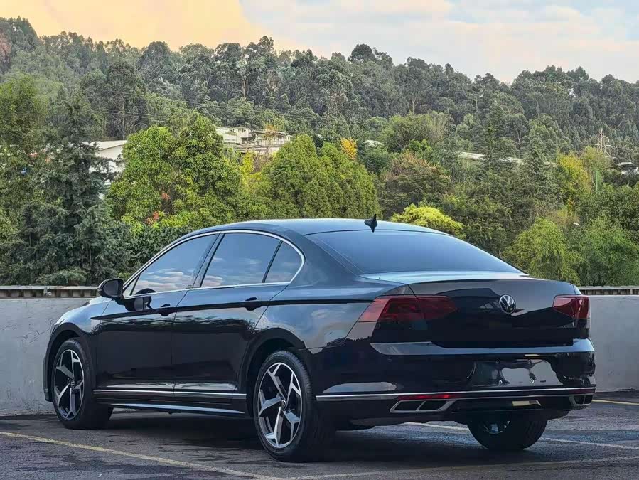 Volkswagen Magotan 2023, фото 9