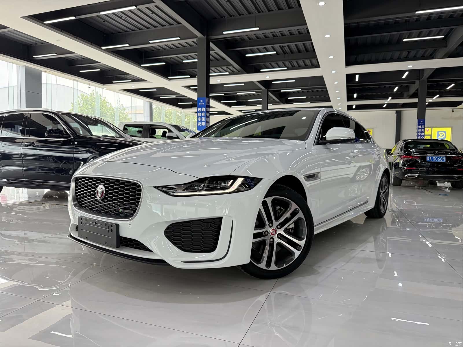 Land Rover XEL, 2023 3