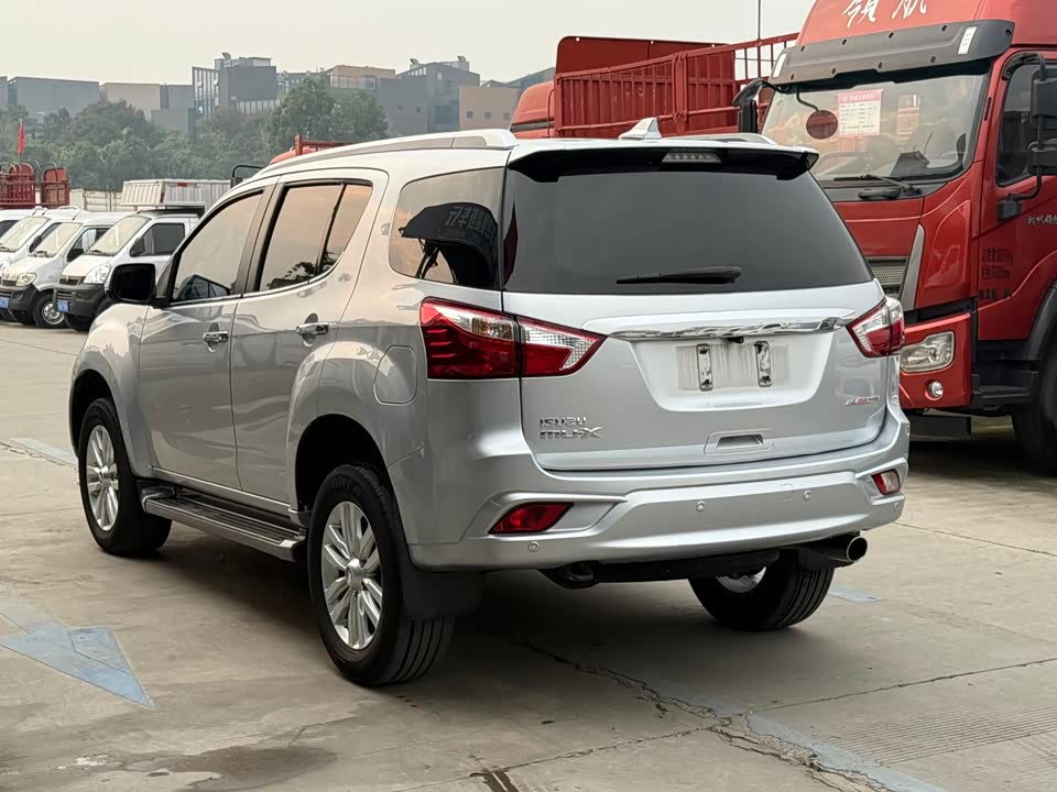 Isuzu mu-X Shepherd Ranger