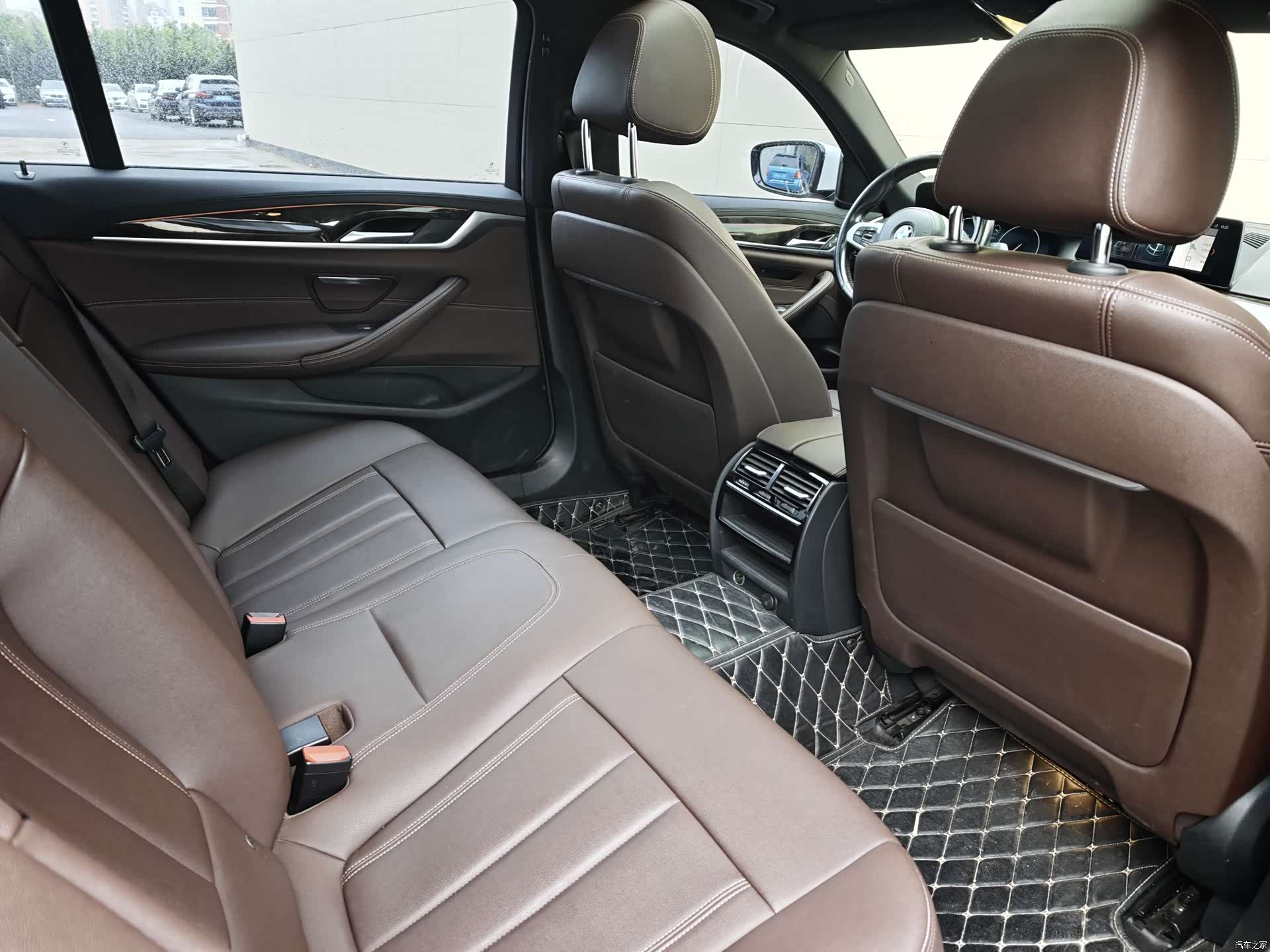 BMW 5 Series, 2019 14