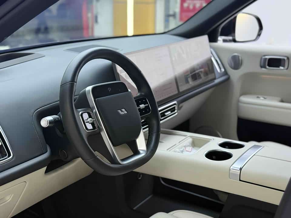 Li Auto Ideal L8