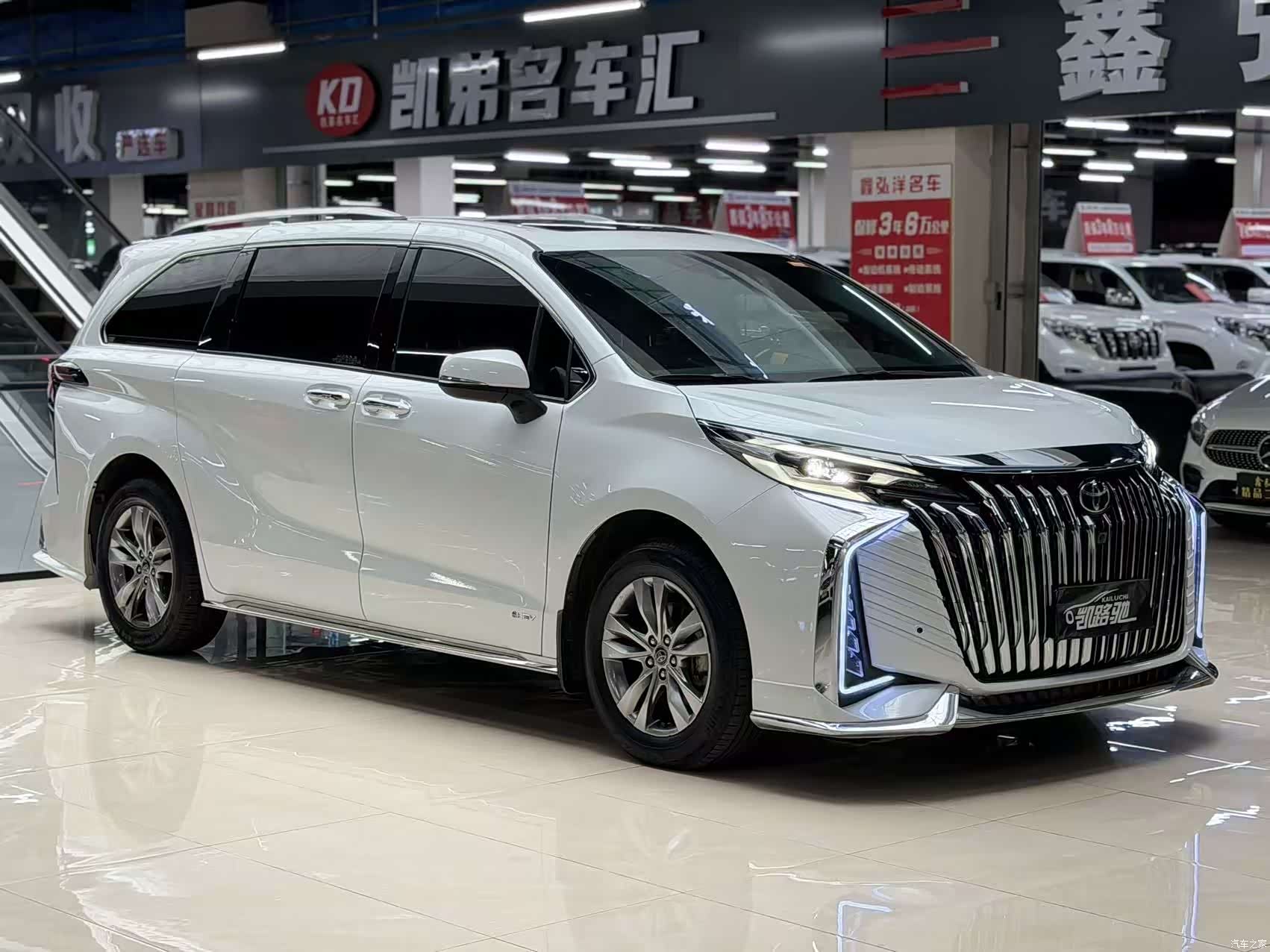 Toyota Sienna, 2024 3