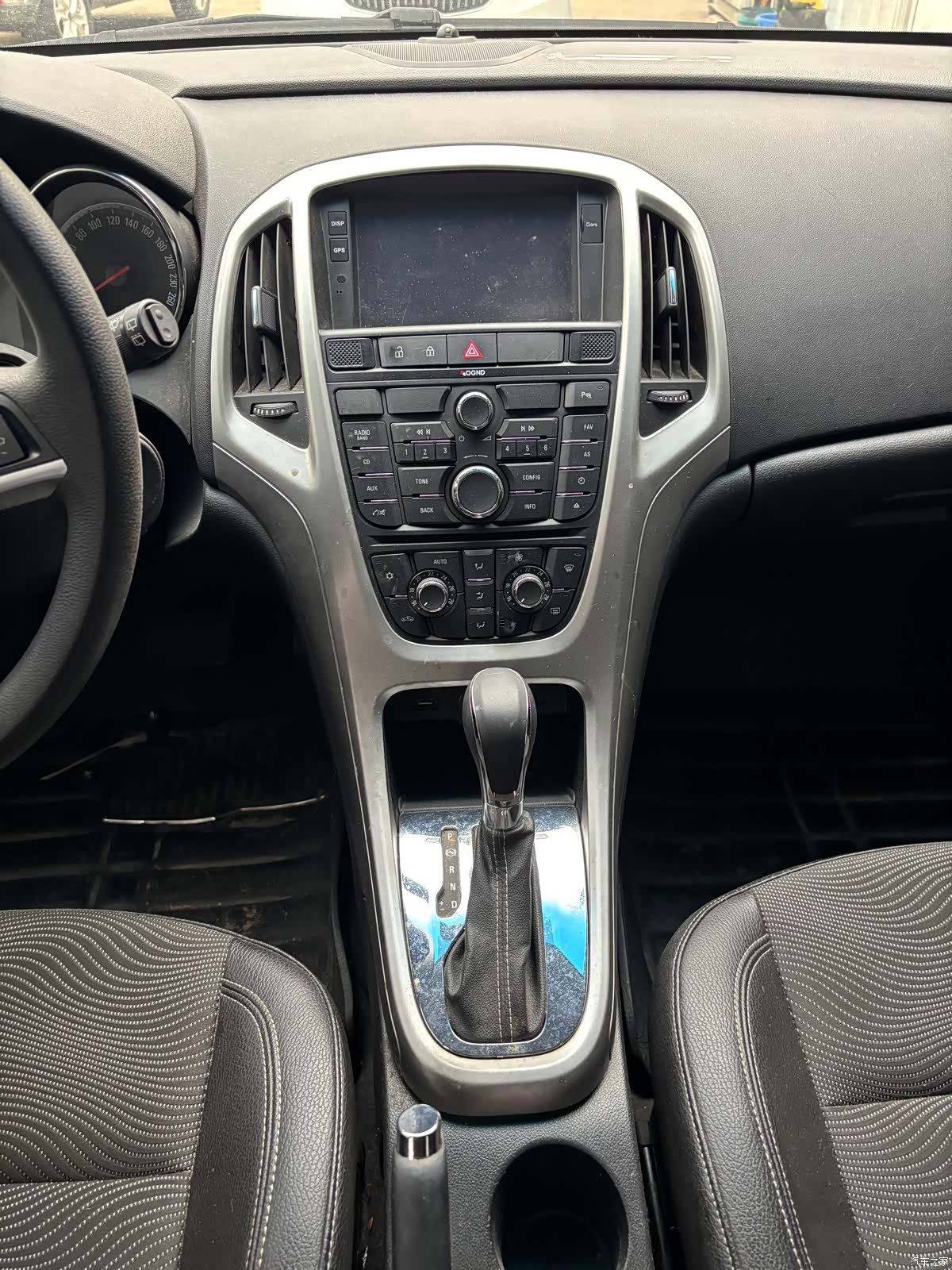 Buick XT, 2013 10