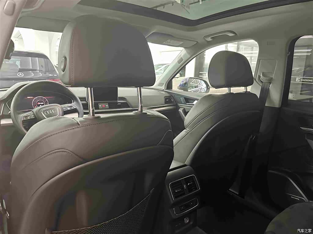 Audi Q5L, 2020 10