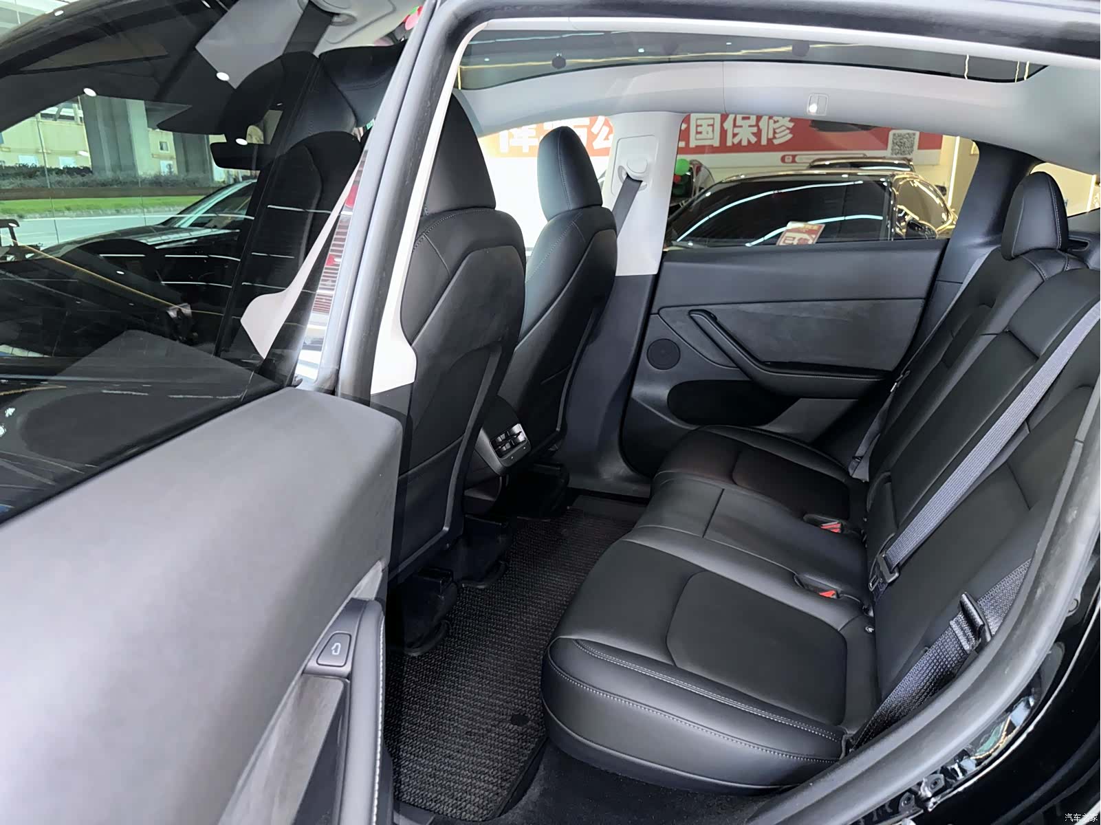 Tesla Model Y, 2023 12