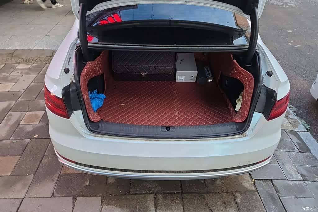Audi A4L, 2019 4