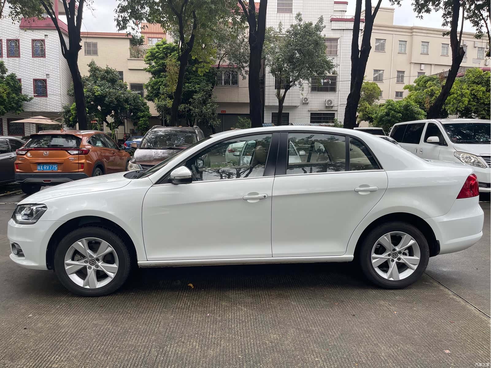 Volkswagen Bora, 2013 все фото