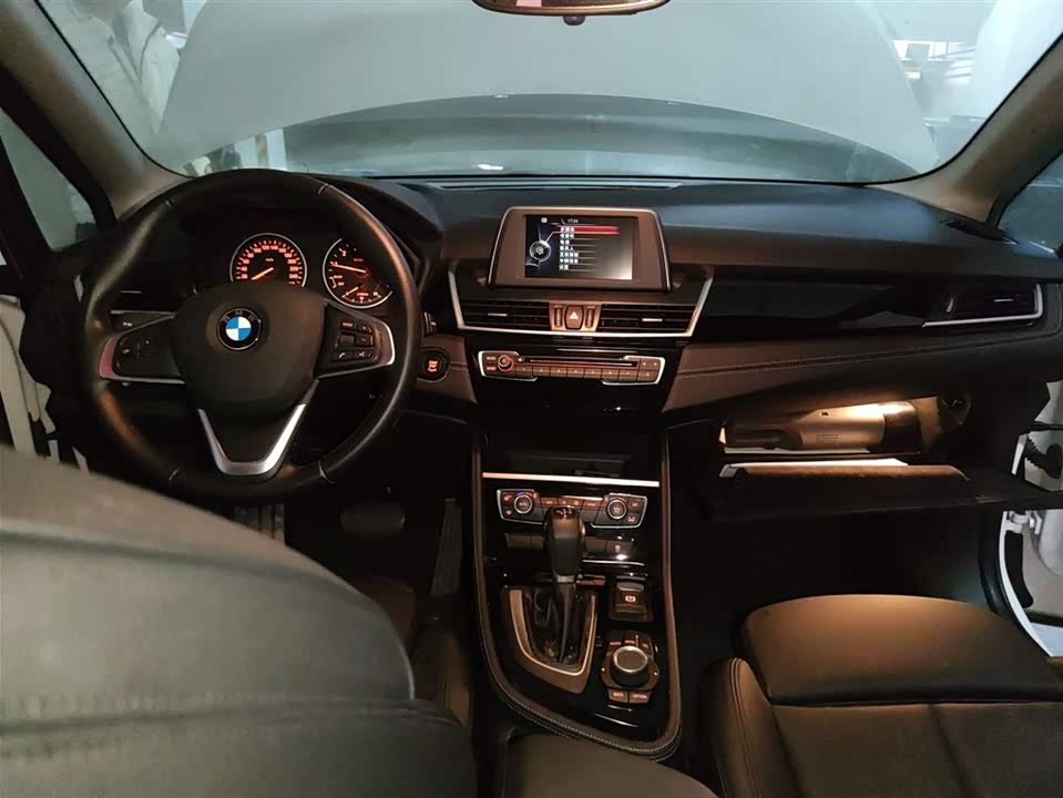 BMW 2 series station wagon