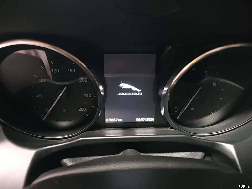 Jaguar XF, 2016 12